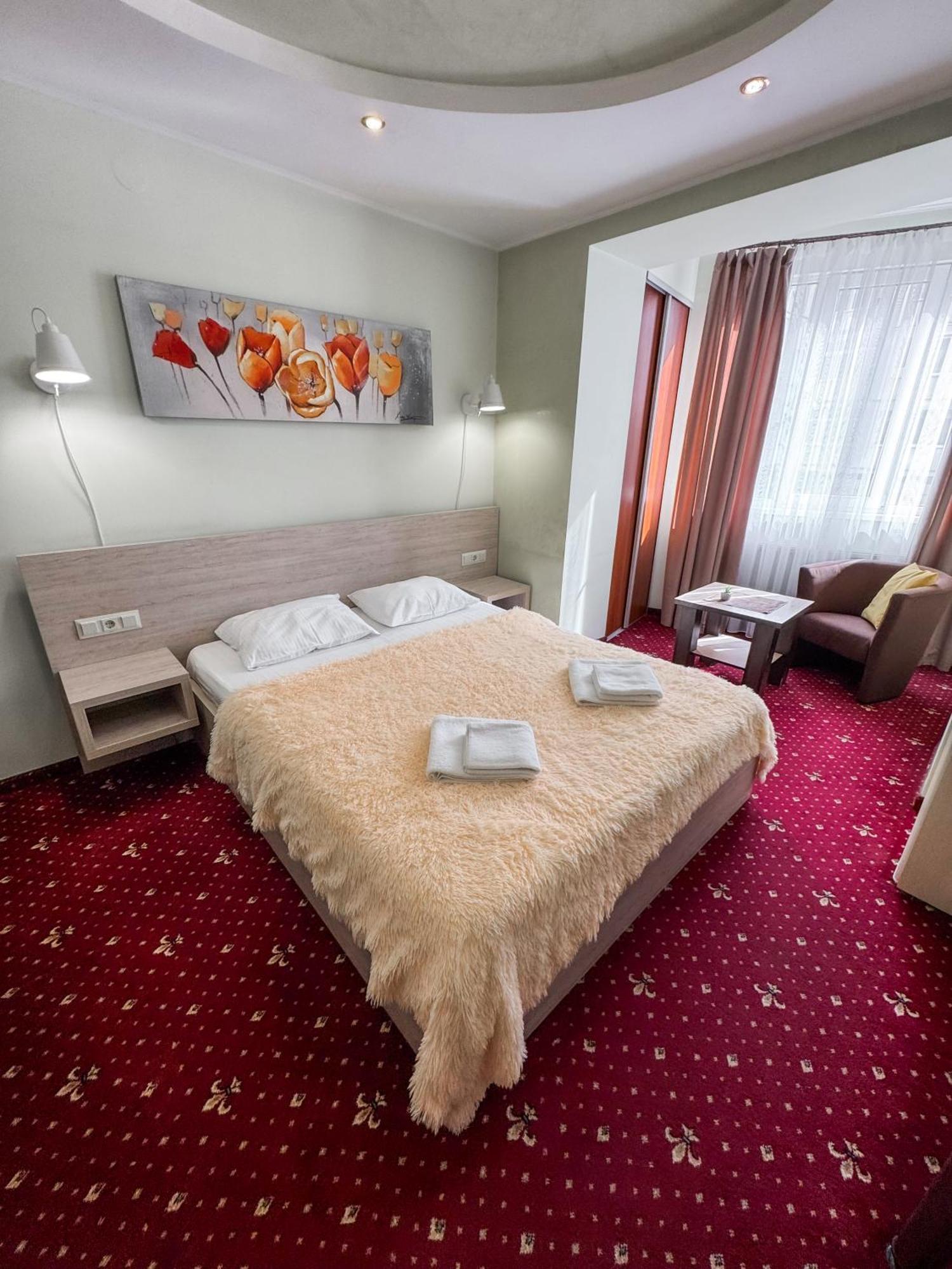 Apartments Deluxe Ivano-Frankivsk Eksteriør billede