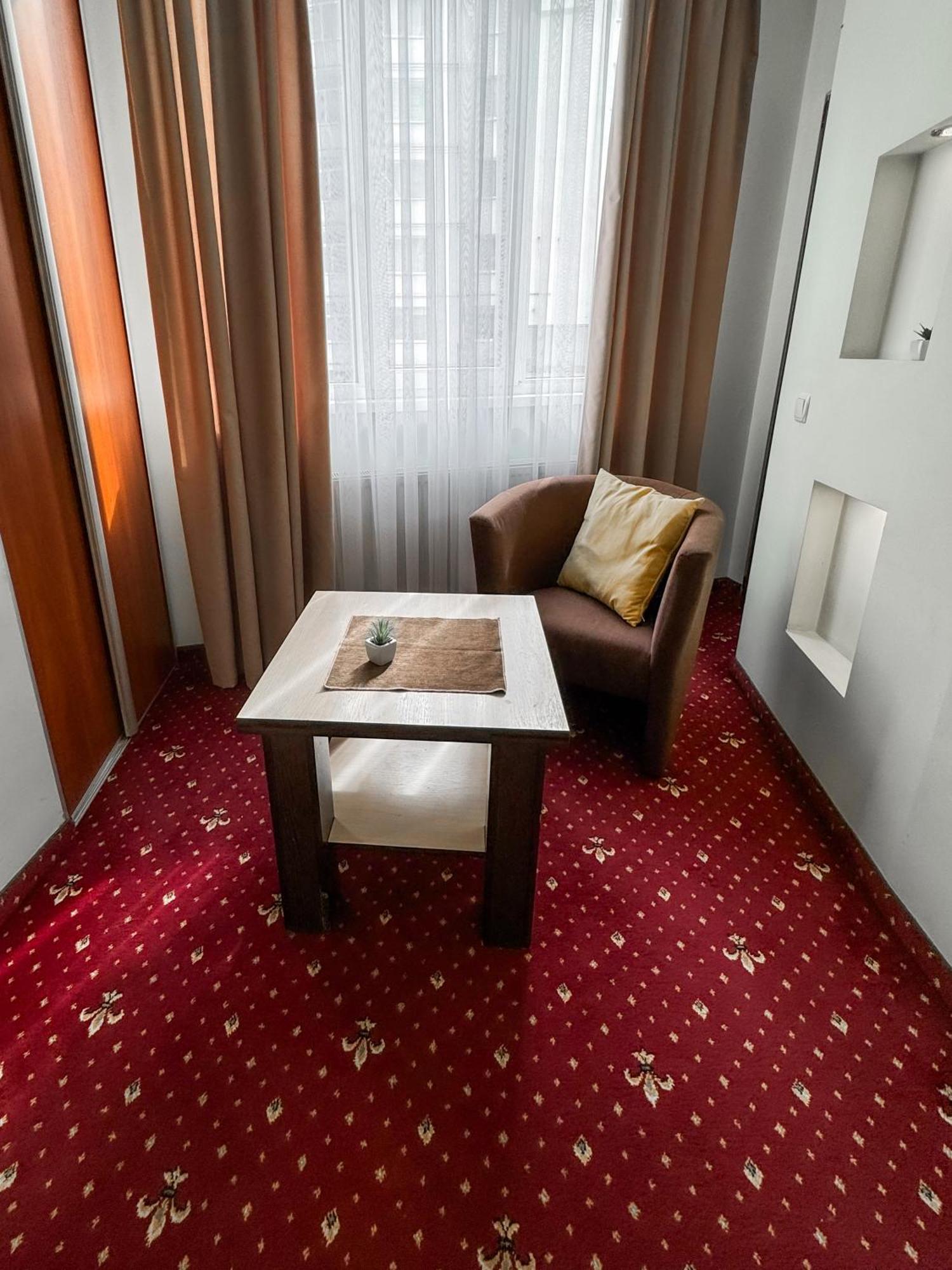 Apartments Deluxe Ivano-Frankivsk Eksteriør billede