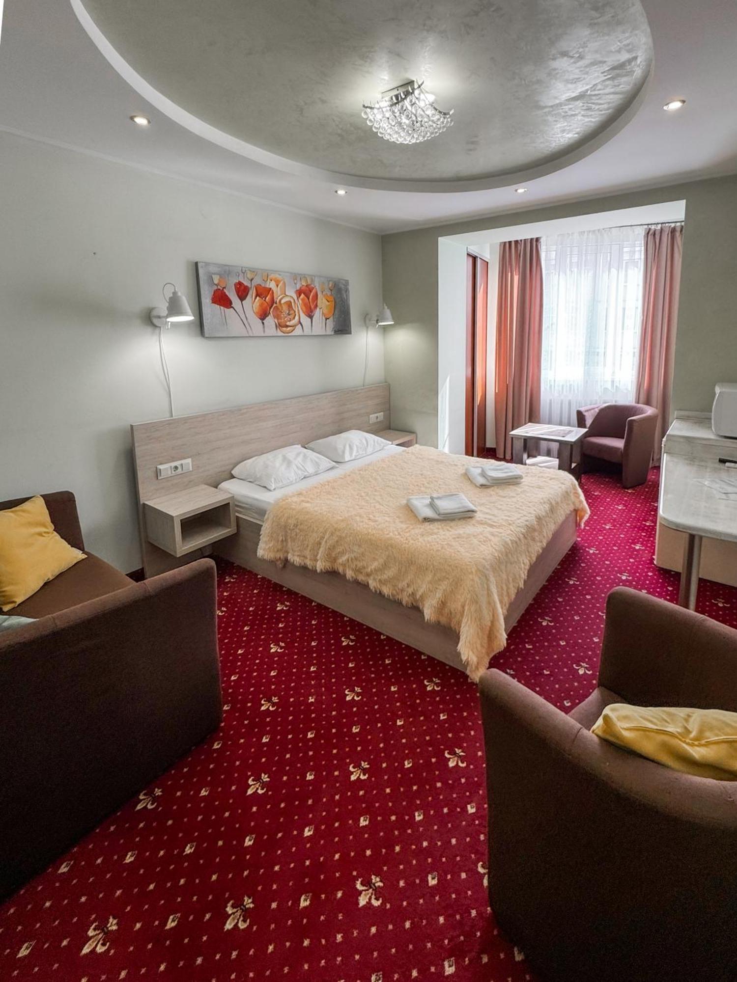 Apartments Deluxe Ivano-Frankivsk Eksteriør billede