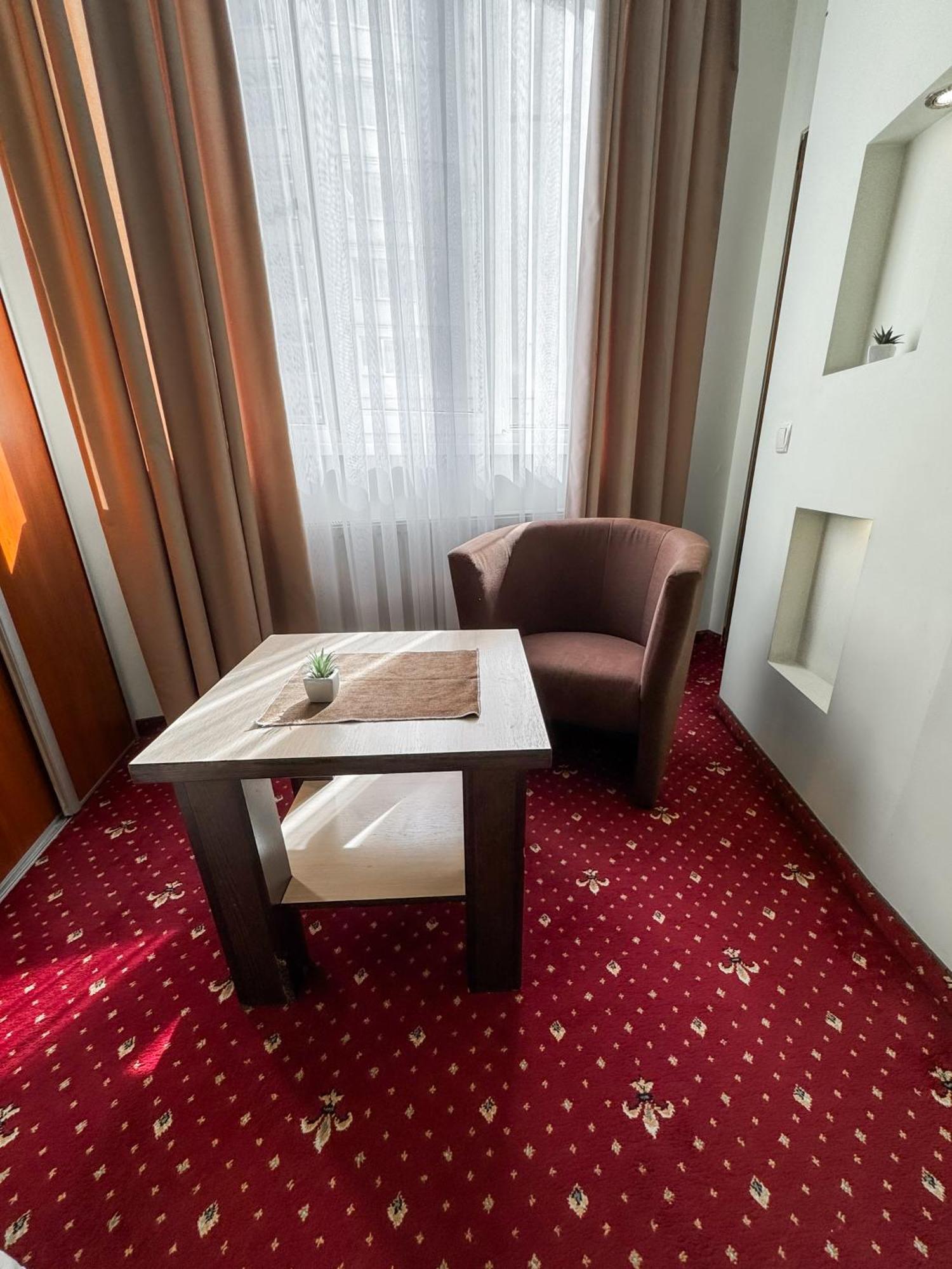 Apartments Deluxe Ivano-Frankivsk Eksteriør billede