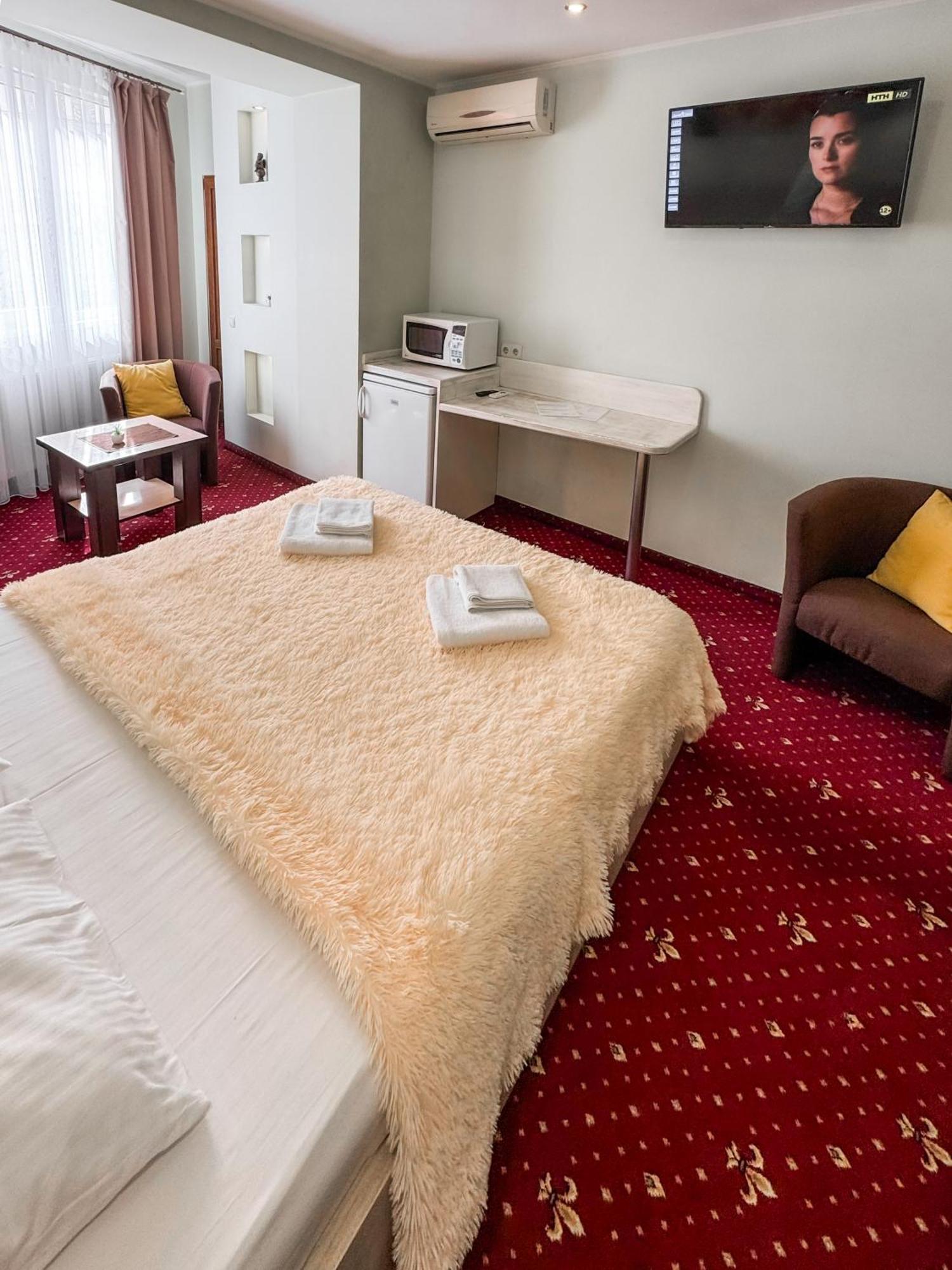 Apartments Deluxe Ivano-Frankivsk Eksteriør billede