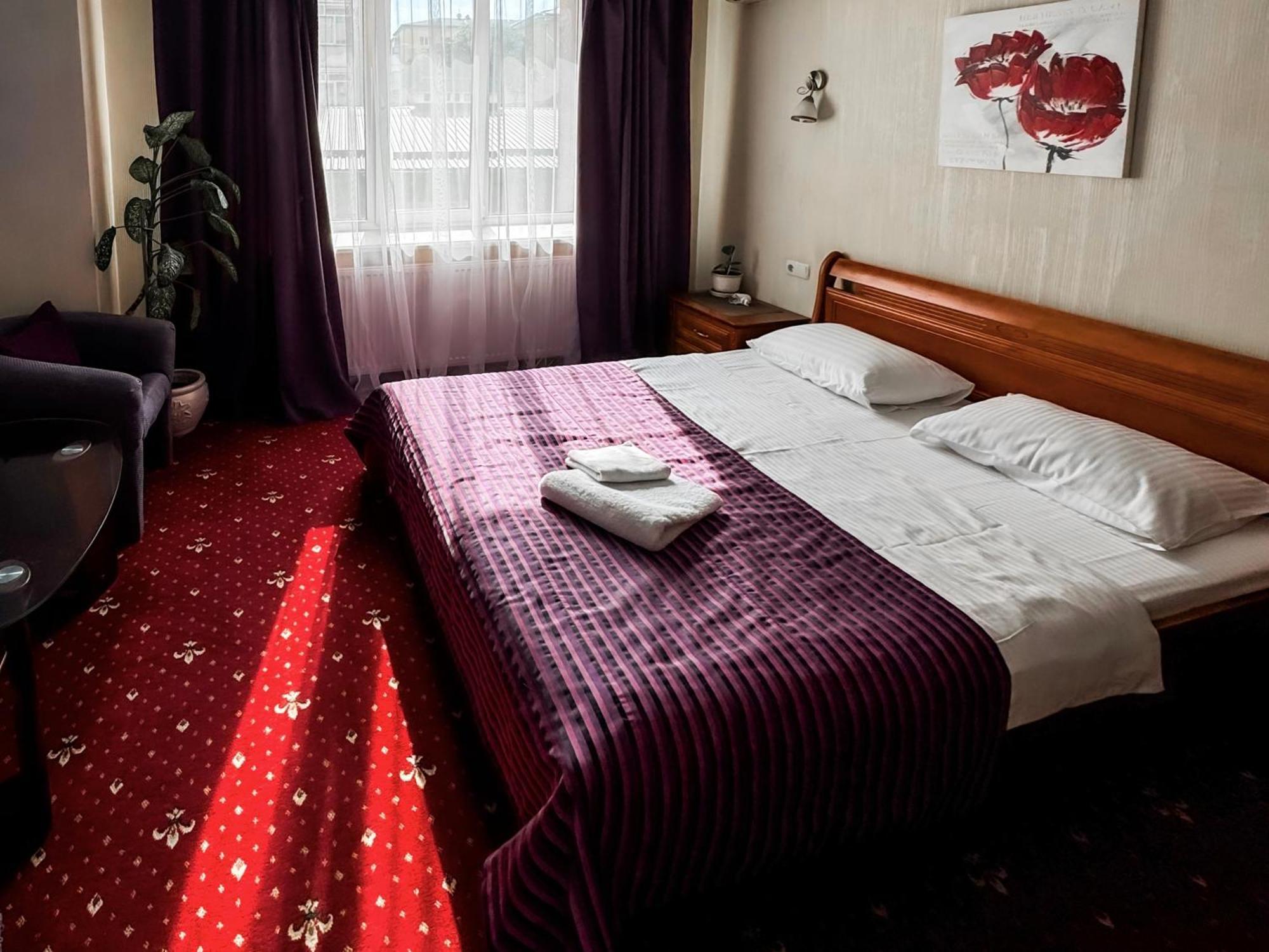 Apartments Deluxe Ivano-Frankivsk Eksteriør billede
